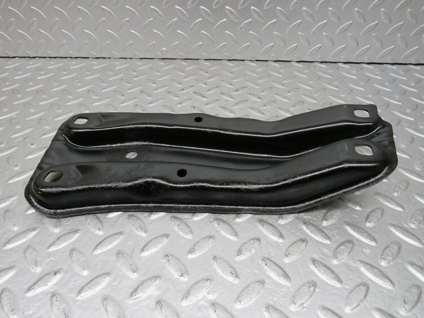 33403 Mercedes-Benz W202 C180 Gearbox Mount Bracket