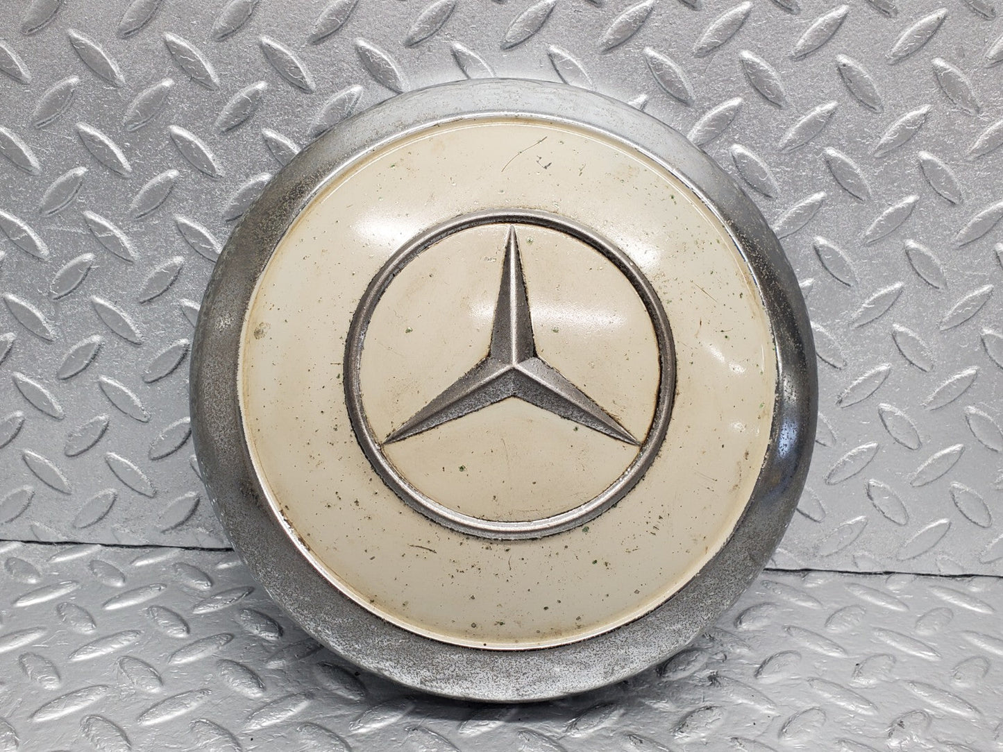 44523933