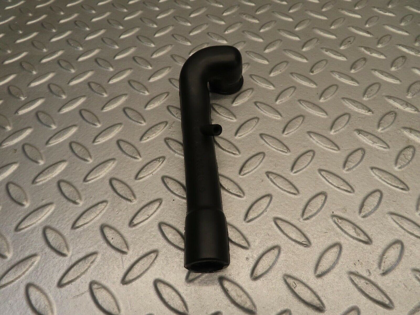 11722 Mercedes-Benz R107 450SL Coupe Crankcase Breather Hose 1160940791