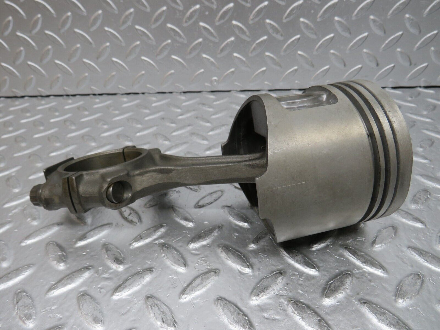 0002 Mercedes-Benz W116 350SE Piston With Connecting Rod 92.00 mm