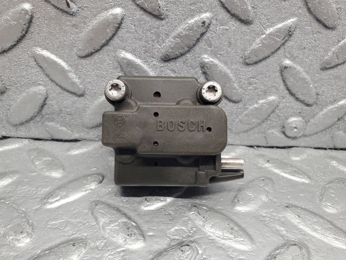 W201 Baby Benz fuel pressure regulator used OEM