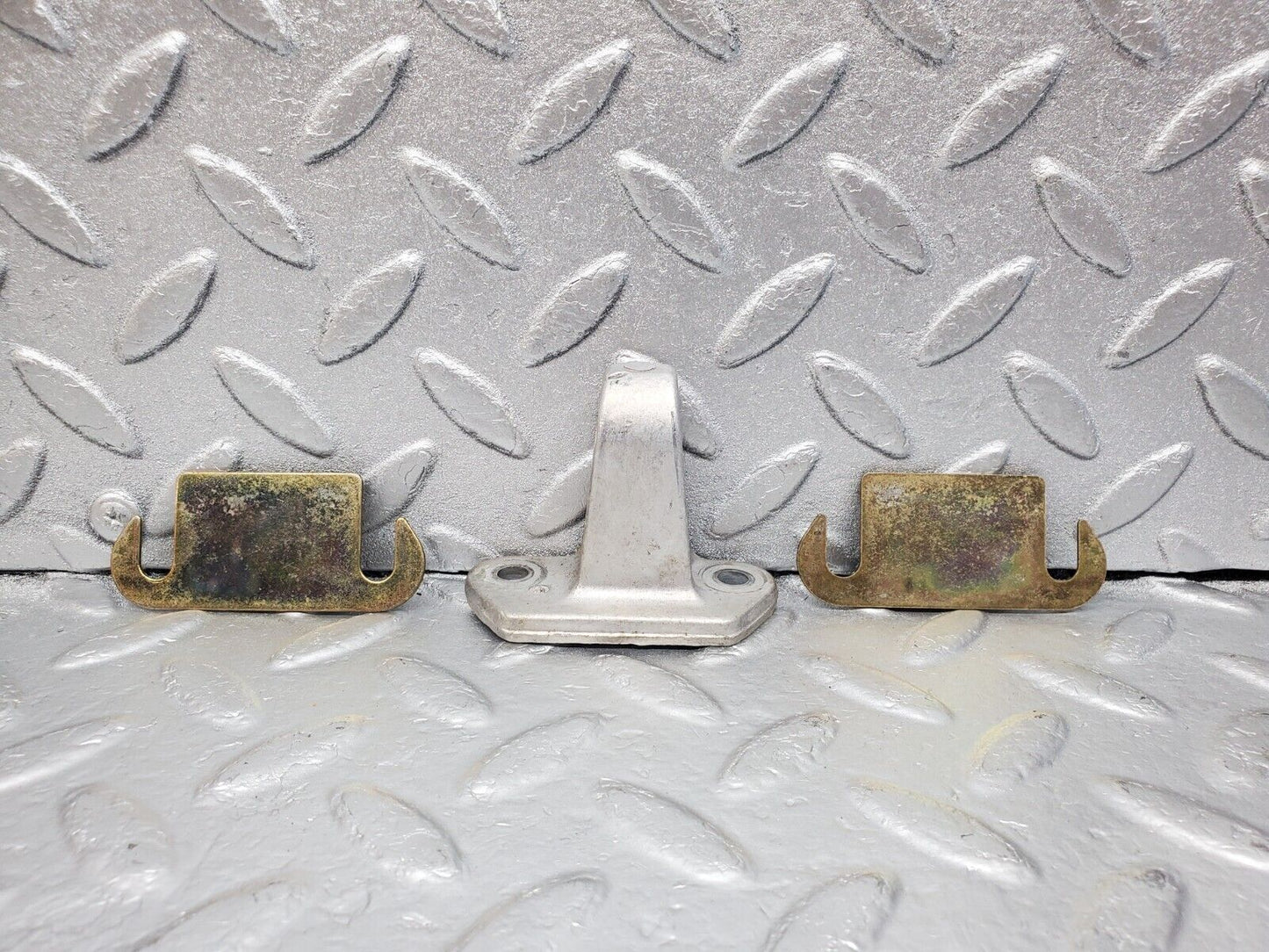 45735 Mercedes-Benz W126 420SE Trunk Lock Latch