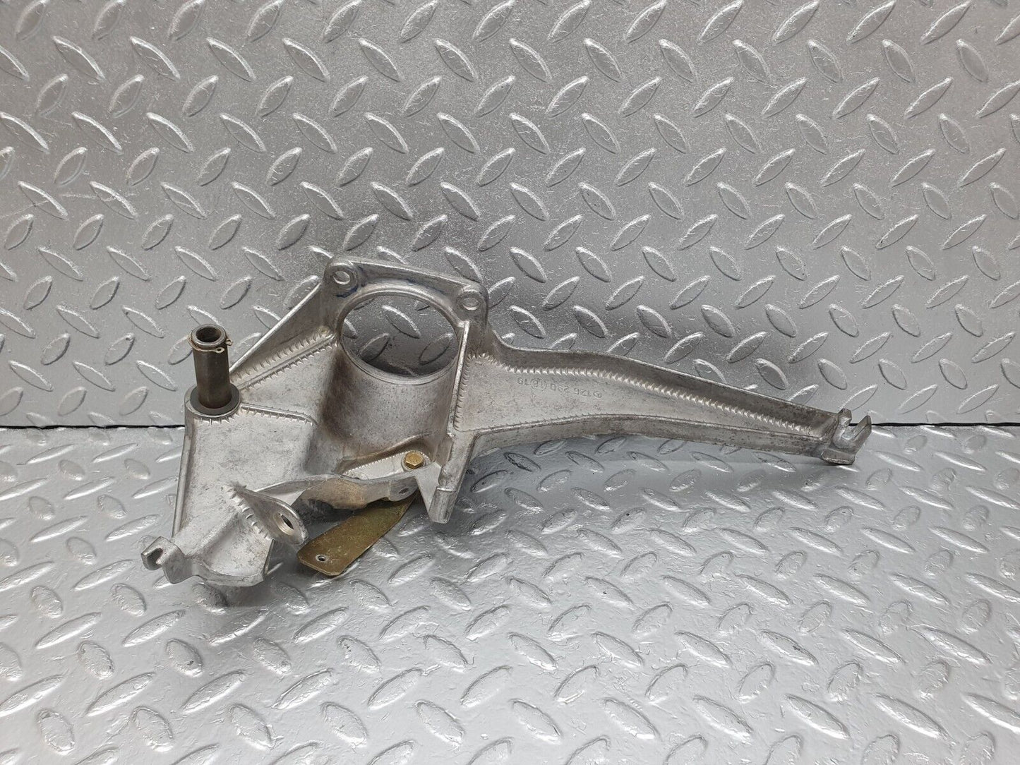 43706 Mercedes-Benz C126 380SEC Coupe Brake Pedal Bracket 1262901819