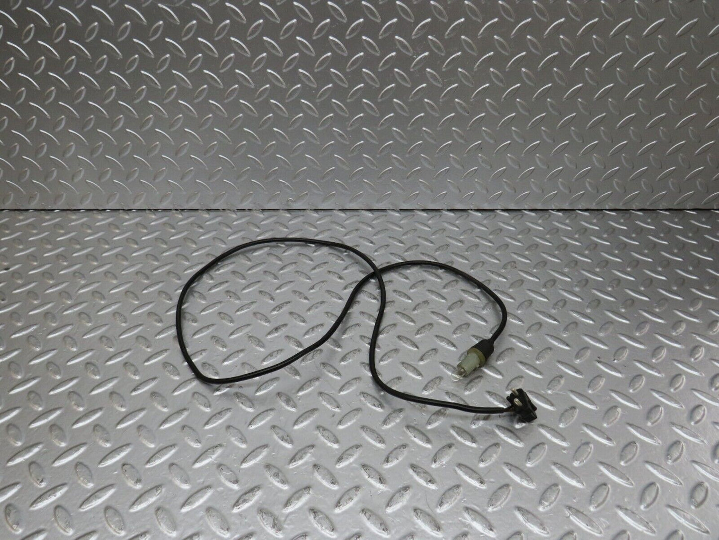 25318 Mercedes-Benz W201 190D Front Wing Indicator Cable Wire 1249971881