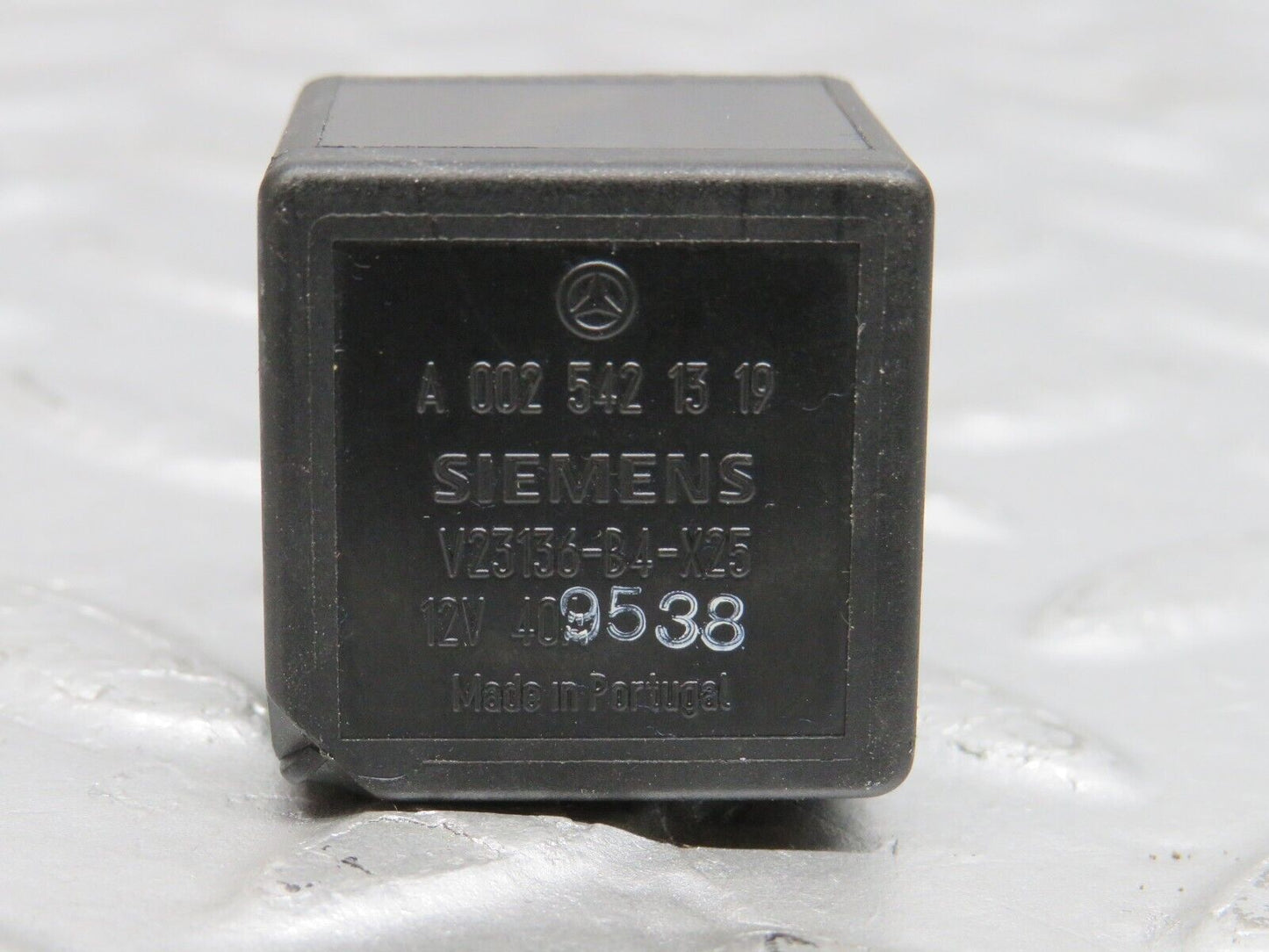 39647 Mercedes-Benz R129 320SL Coupe Multi Purpose Relay 0025421319