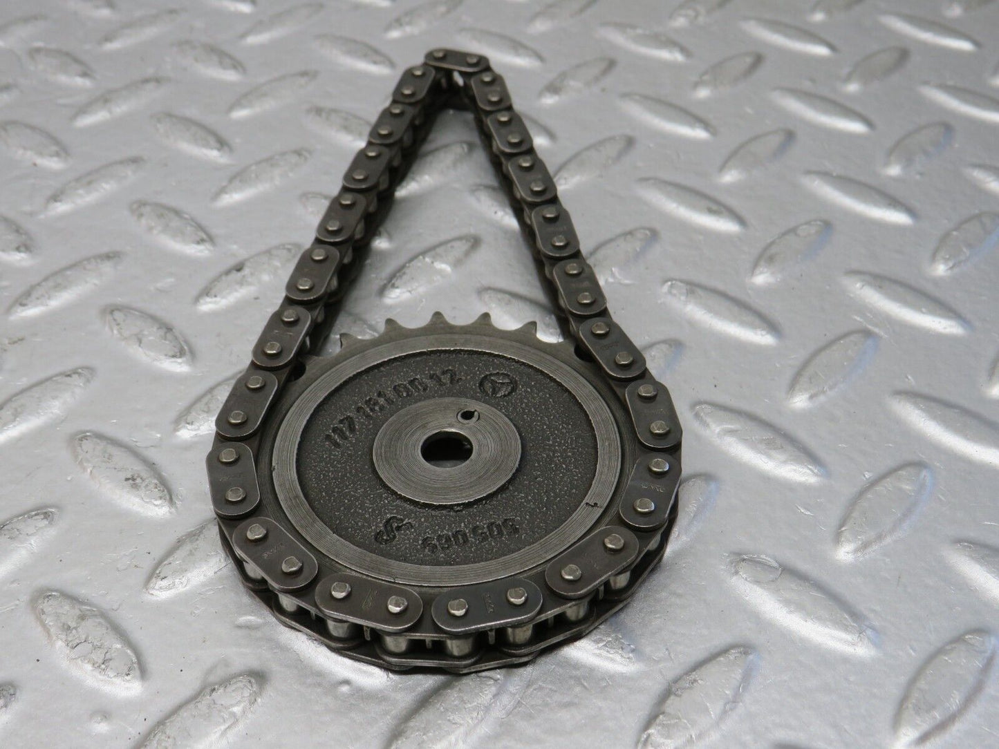 32871 Mercedes-Benz C107 R107 350 V8 Oil Pump Chain & Gear Sprocket 1171810012