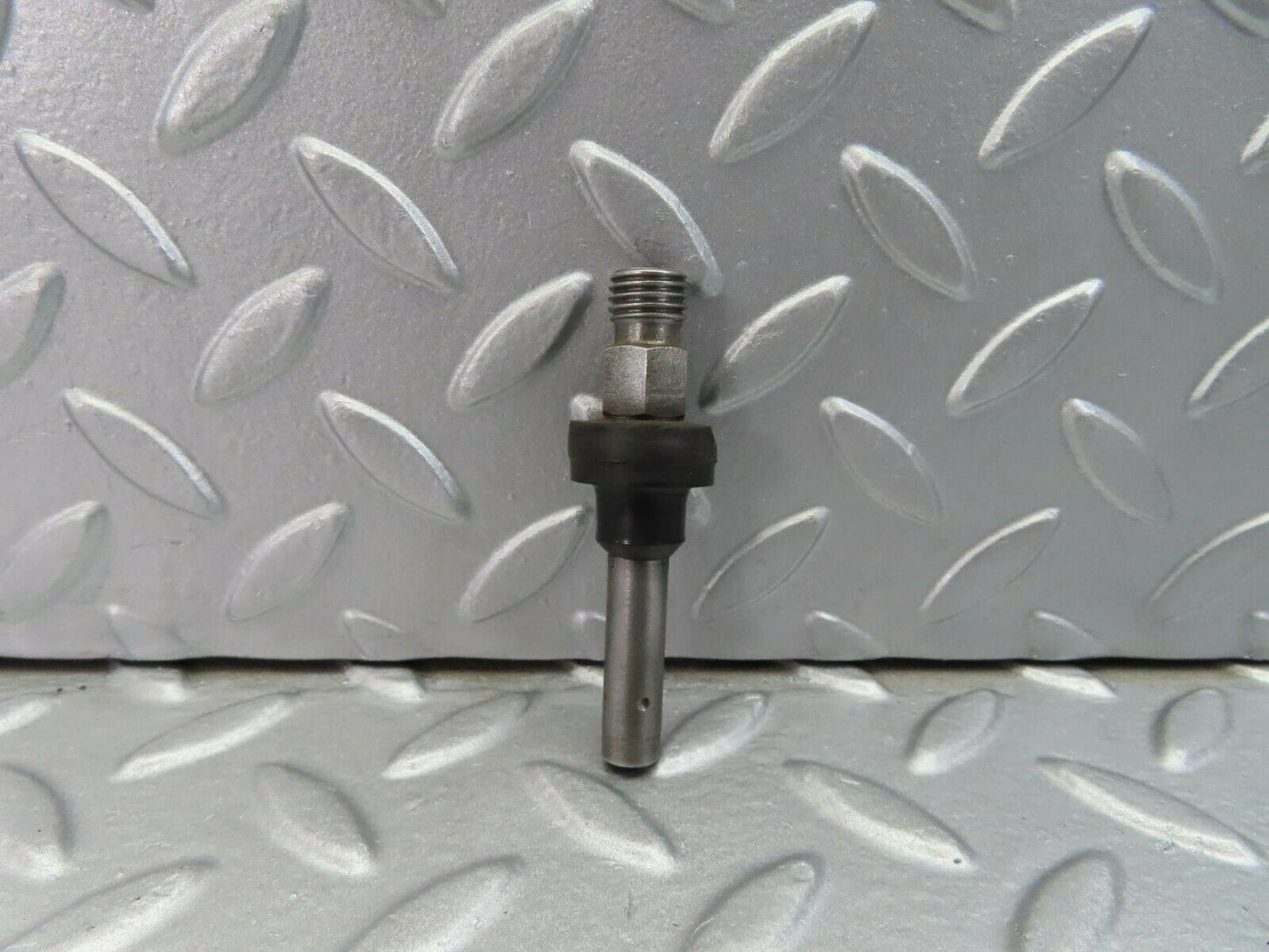 9800 Mercedes-Benz C123 280CE Coupe Fuel Injector Bosch 0437502010