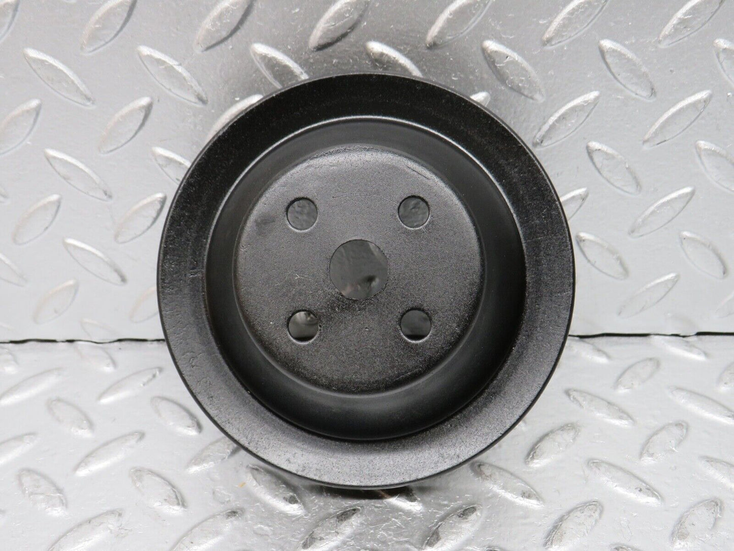 0395 Mercedes-Benz W123 220D Water Pump Pulley