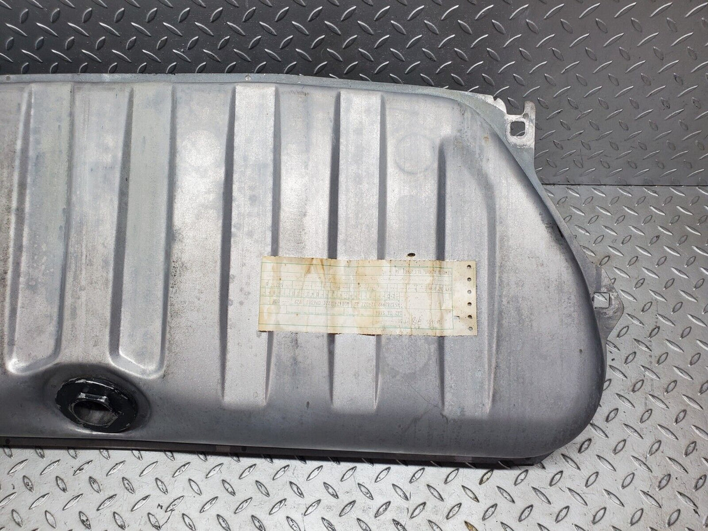 44883 Mercedes-Benz W124 220E Fuel Tank