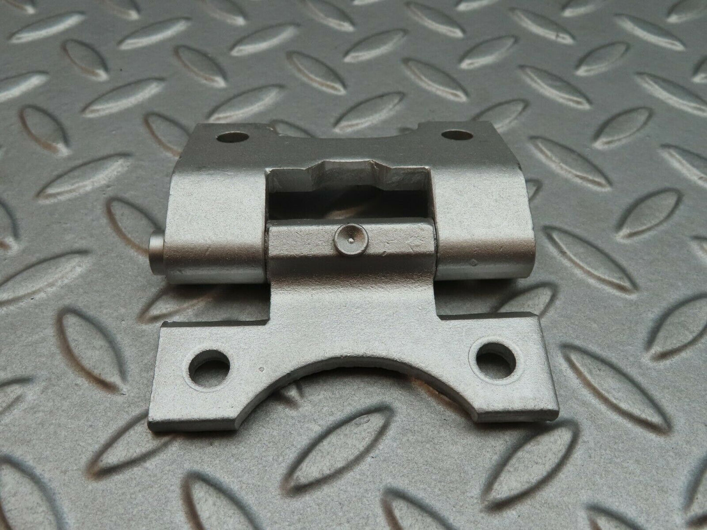5133 Mercedes-Benz R107 350SL Door Hinge Left