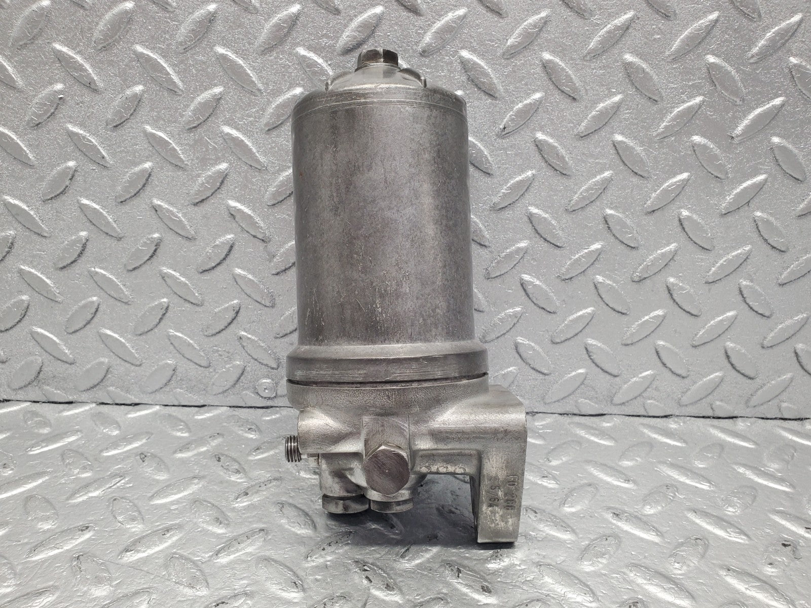 W112 oil filter housing used OEM