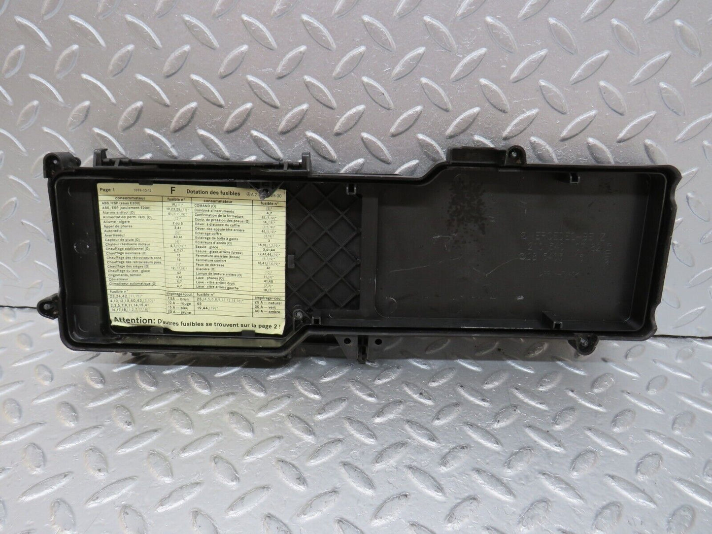 34845 Mercedes-Benz W210 320E Fuse Box 2105400350 2105400782