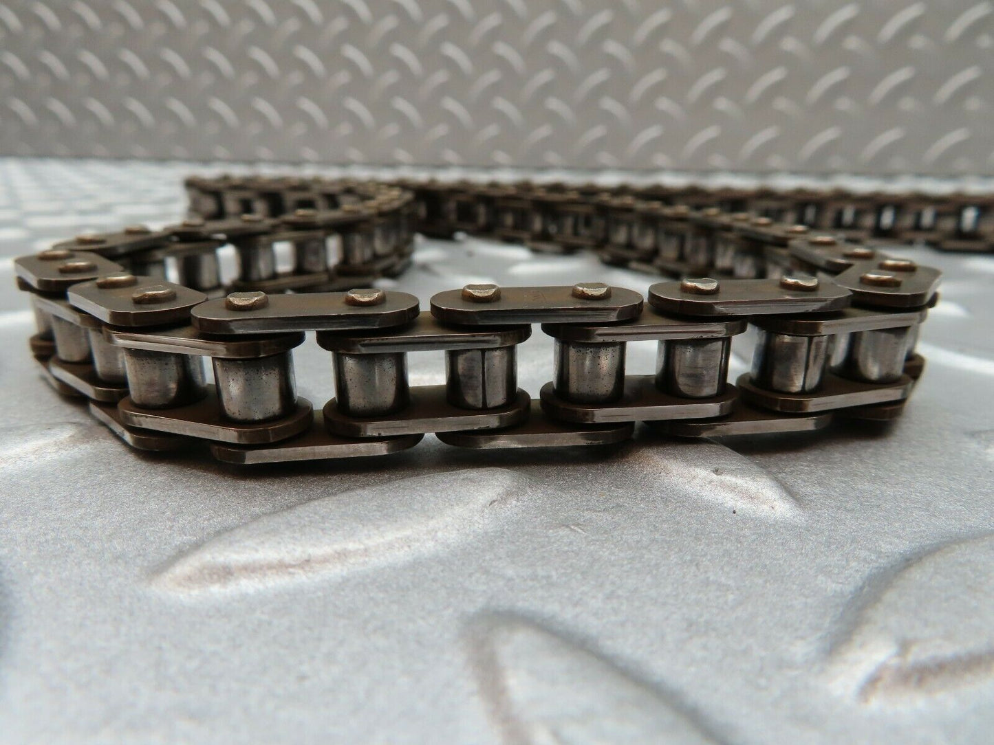 3794 Mercedes-Benz S123 200T Wagon Timing Chain