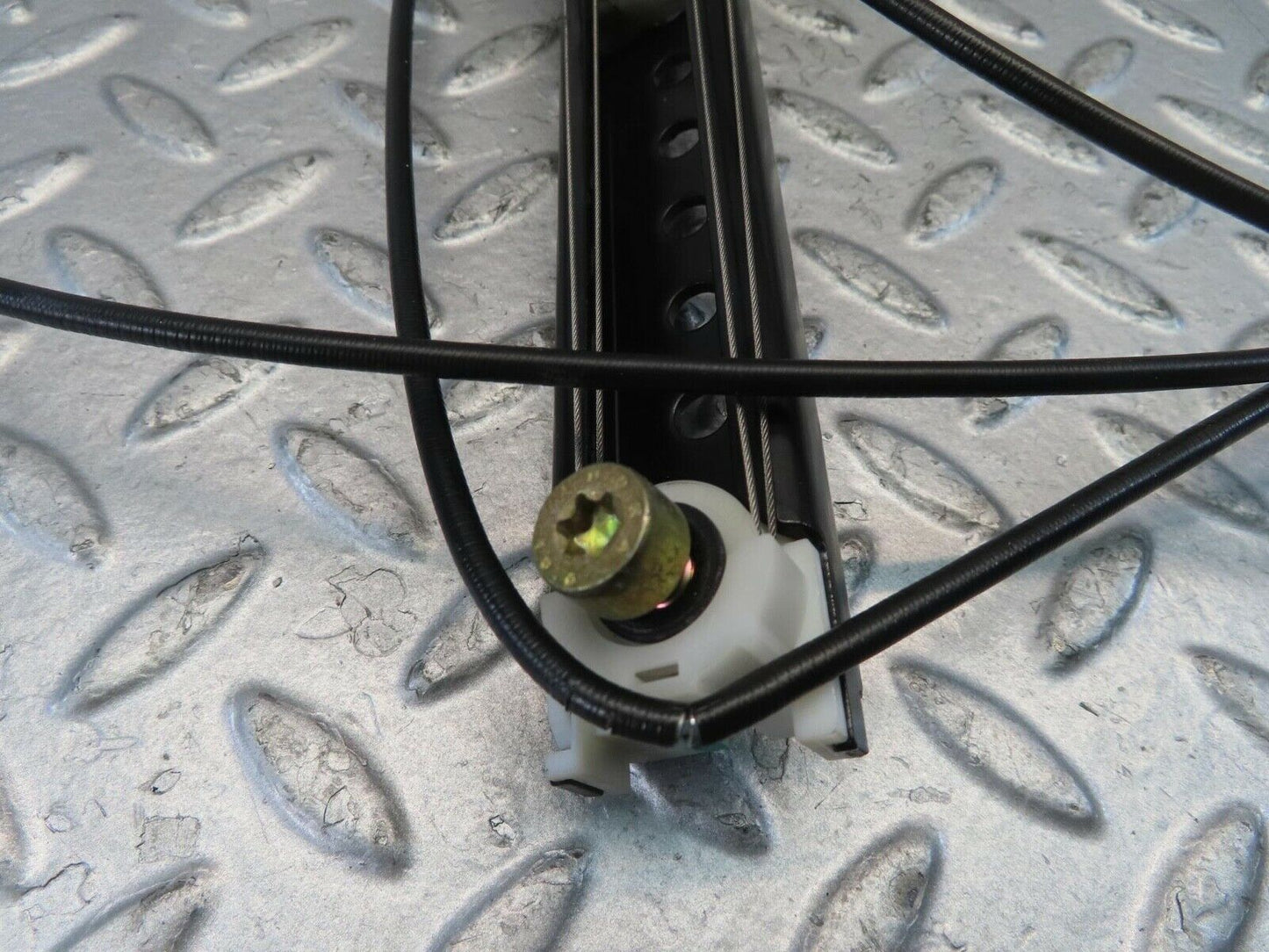 11223 Mercedes-Benz W221 S320 Front Left Seat Belt Adjuster Cable 2218600188