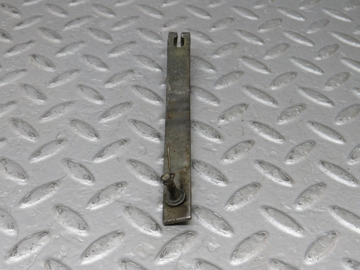 36418 Mercedes-Benz R107 450 Automatic Gearbox Linkage Bracket 722.002