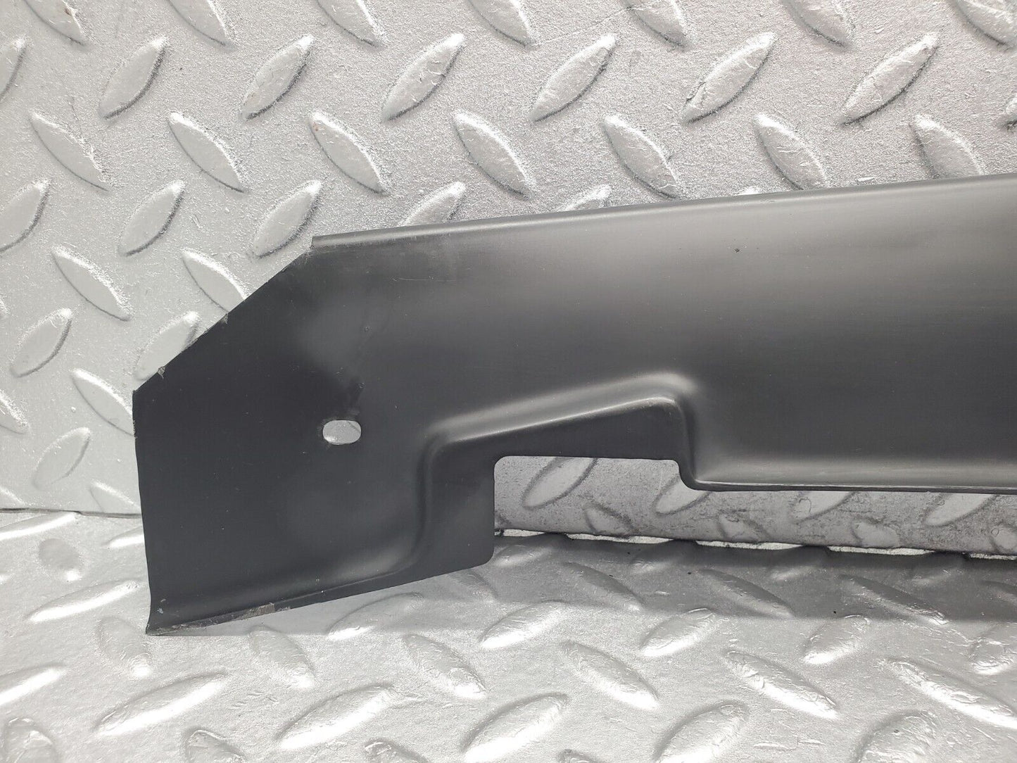 46348 Mercedes-Benz C123 280CE Coupe Front Bumper Centre Filler Trim 1238853023
