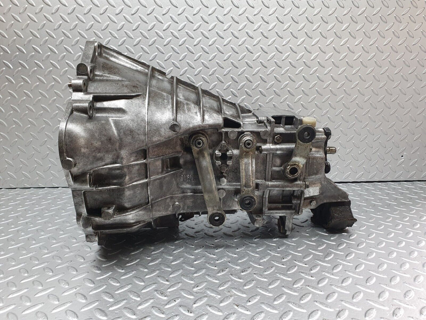 41733 Mercedes-Benz W124 200E Manual Gearbox 5 Speed 717.411 1242610301