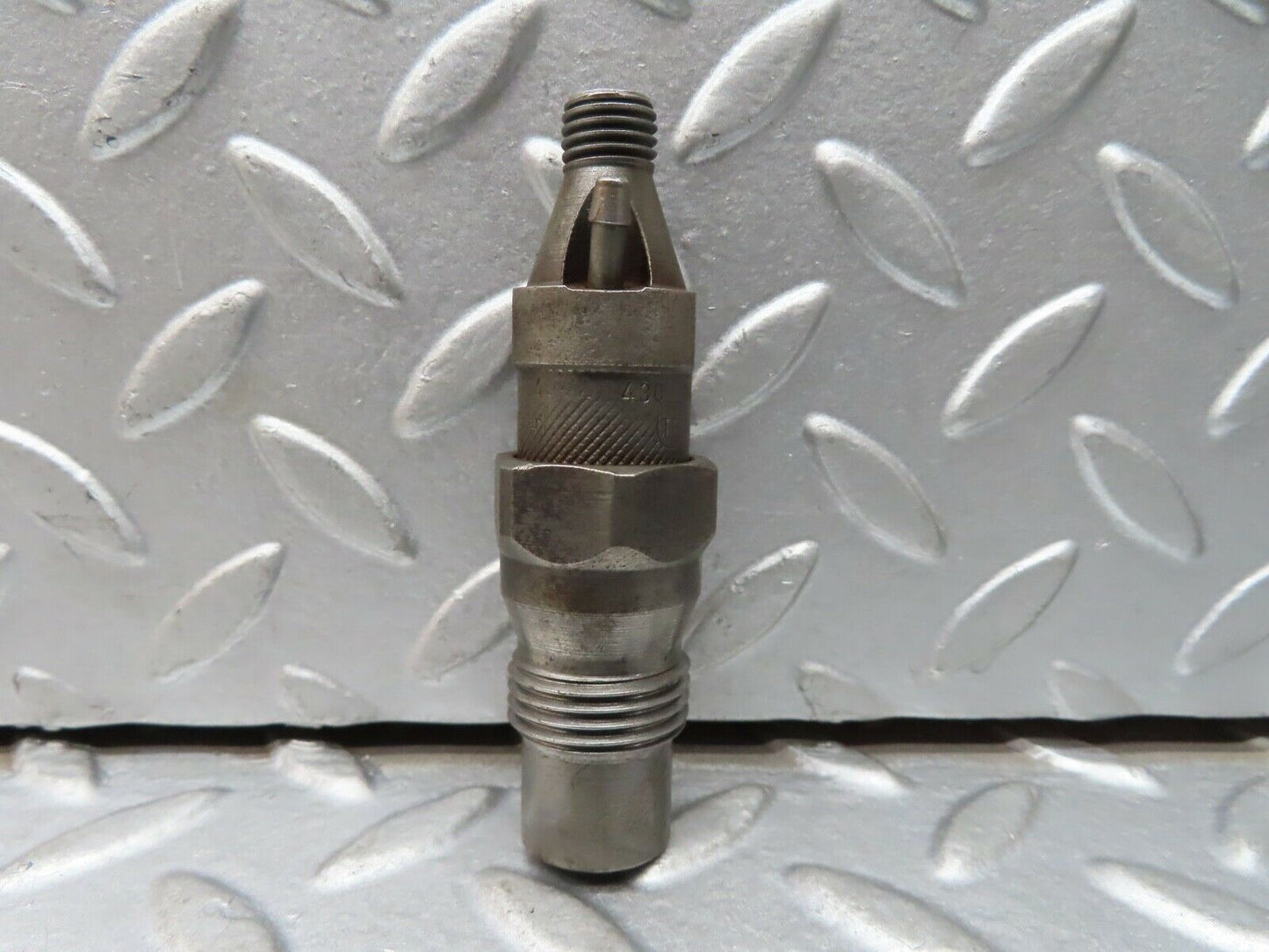 19254 Mercedes-Benz W123 300D Fuel Injector Bosch KCA30SD27/4