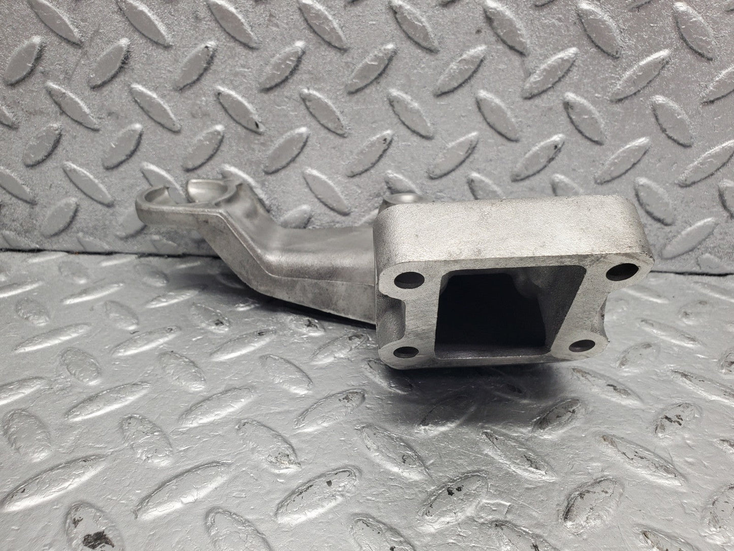 W126 Coupe engine mount bracket left used OEM