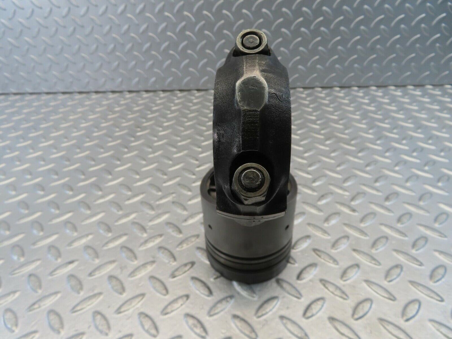 10995 Mercedes-Benz W115 220D Piston With Connecting Rod 86.98 mm