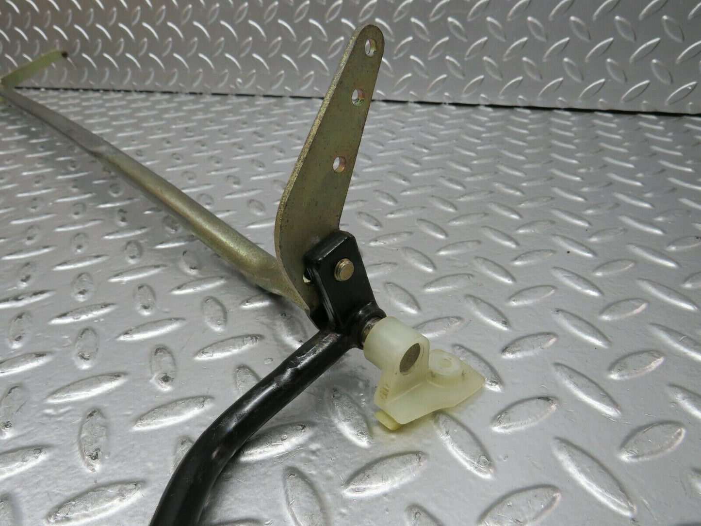 23499 Mercedes-Benz W114 280E Accelerator Pedal Linkage