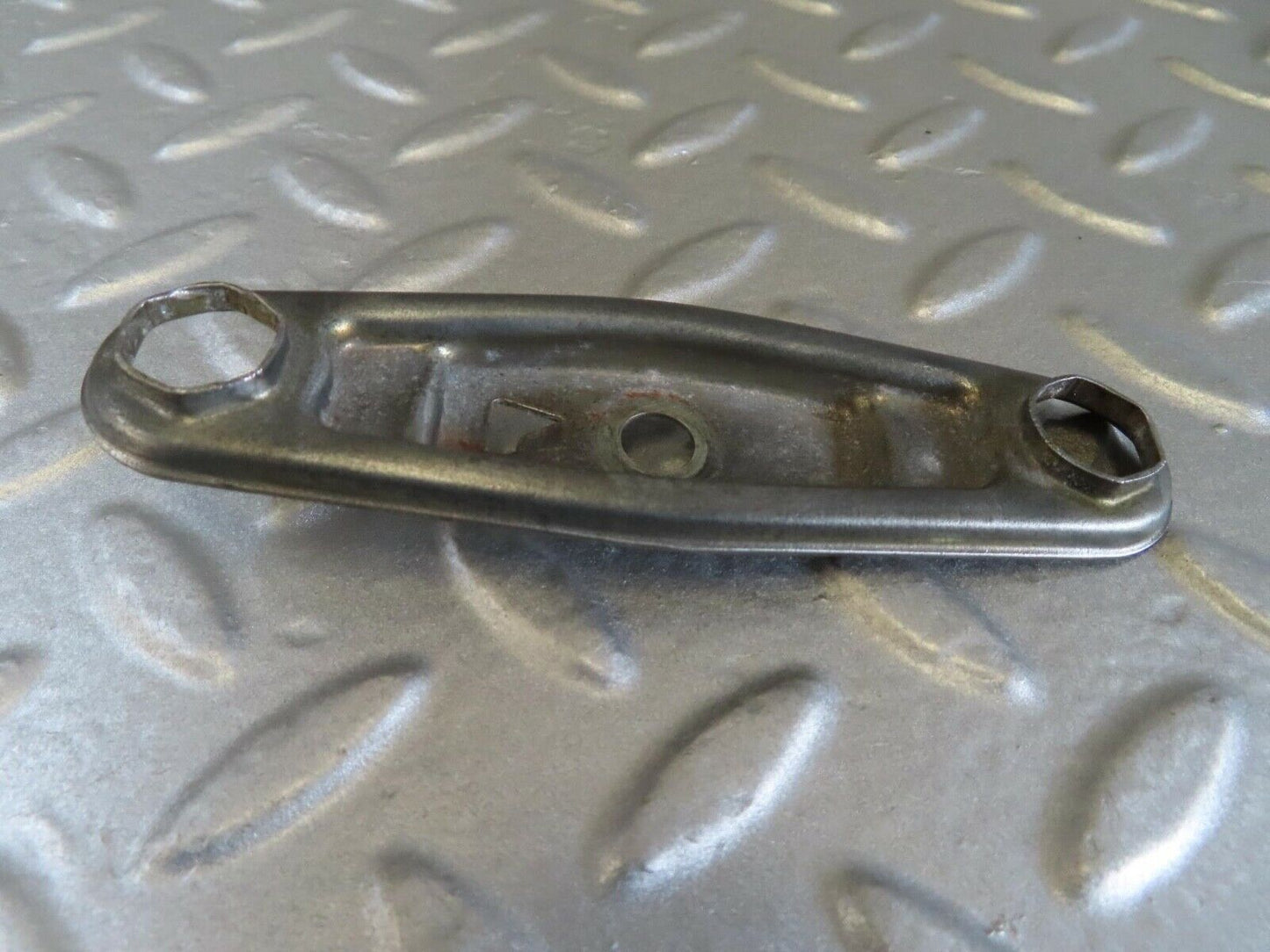 14038 Mercedes-Benz C107 280SLC Fuel Injector Bracket