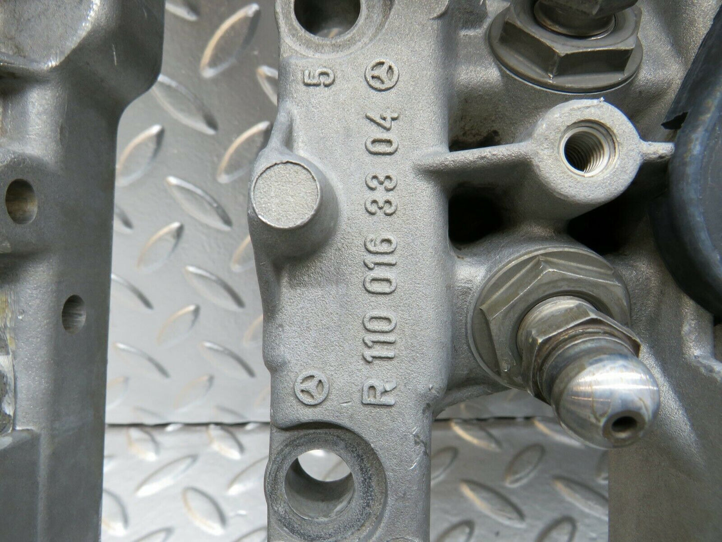 24128 Mercedes-Benz W123 280E Camshaft Bearing Casing 1100163304