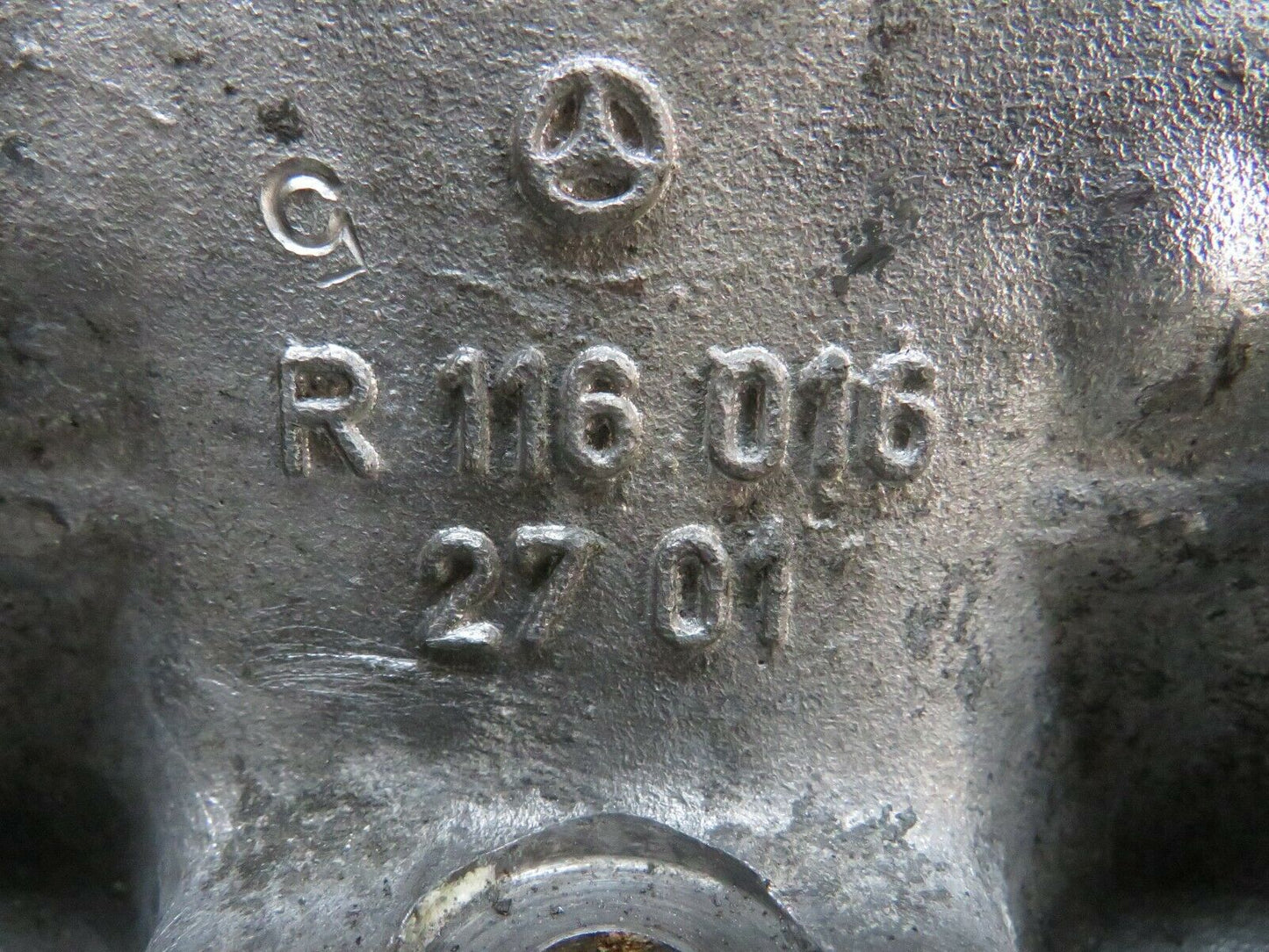 23871 Mercedes-Benz C107 450SLC Coupe Cylinder Head Right 1160162701