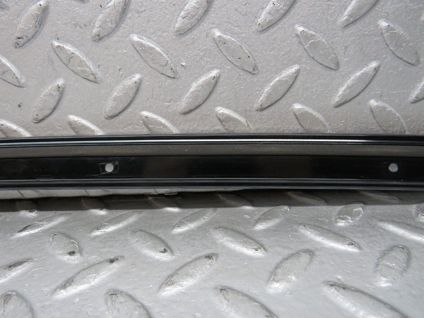 37894 Mercedes-Benz A124 320E Cabriolet A Pillar Sealing Rail Trim Right Side