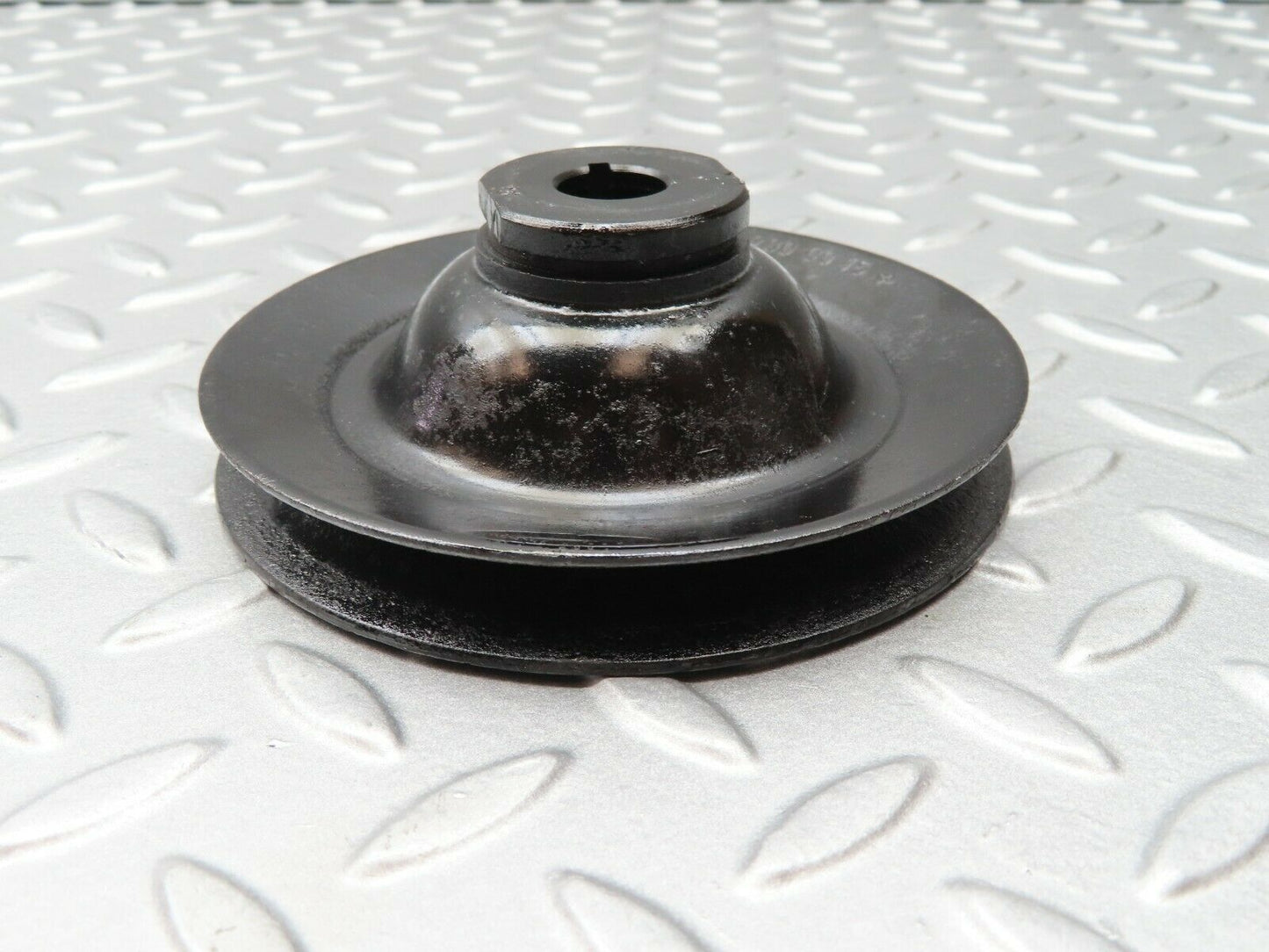 4447 Mercedes-Benz W123 230E  Power Steering Pump Pulley 1022300015