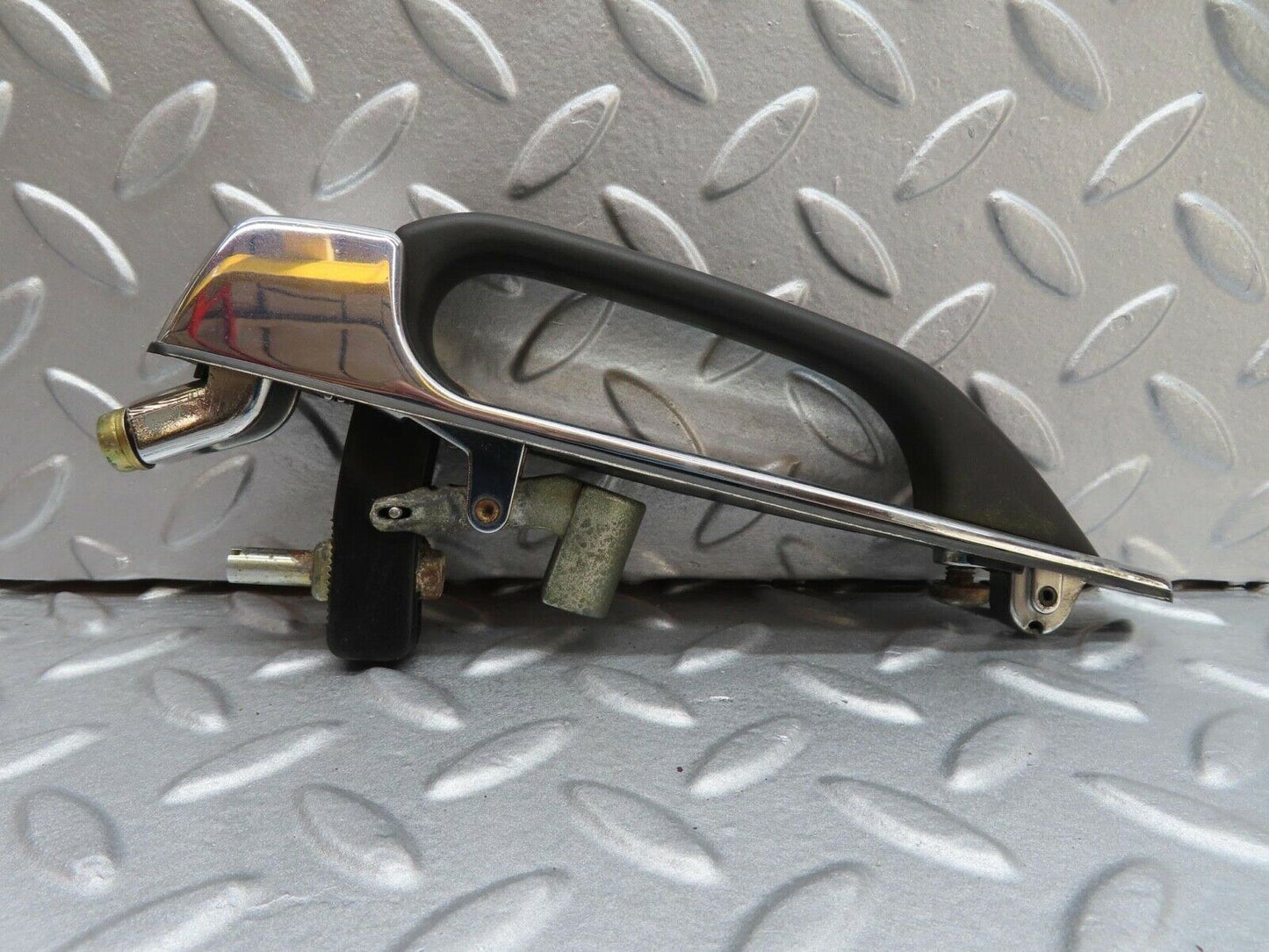 15967 Mercedes-Benz W123 280E Rear Right Exterior Door Handle 1237600359
