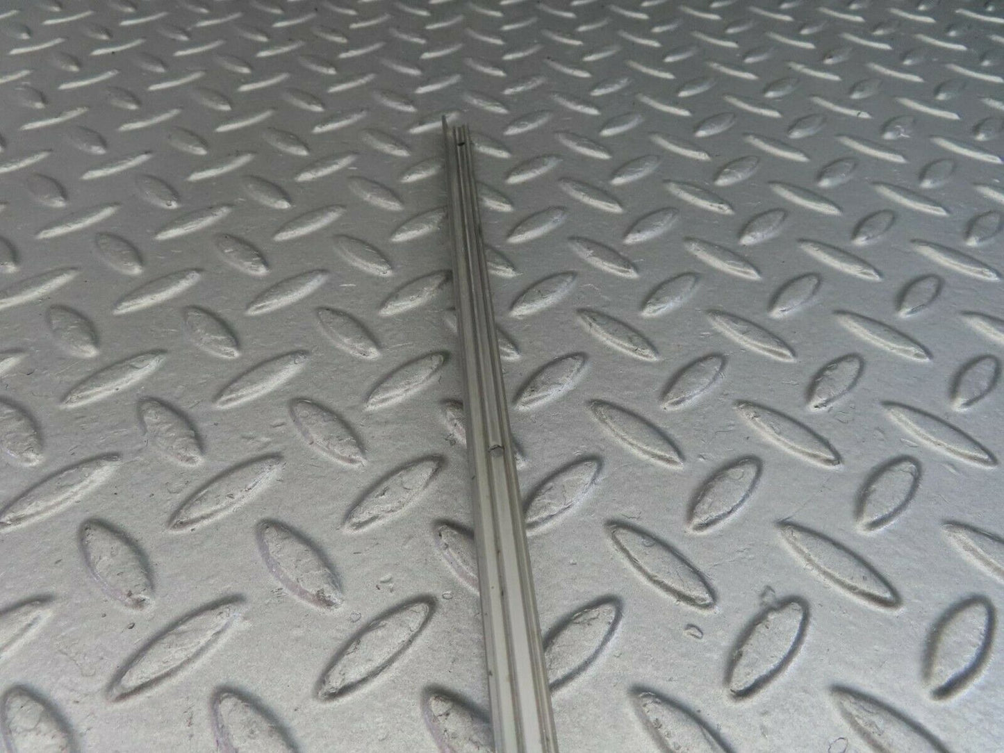 9853 Mercedes-Benz C123 280CE Coupe Sunroof Chrome Trim