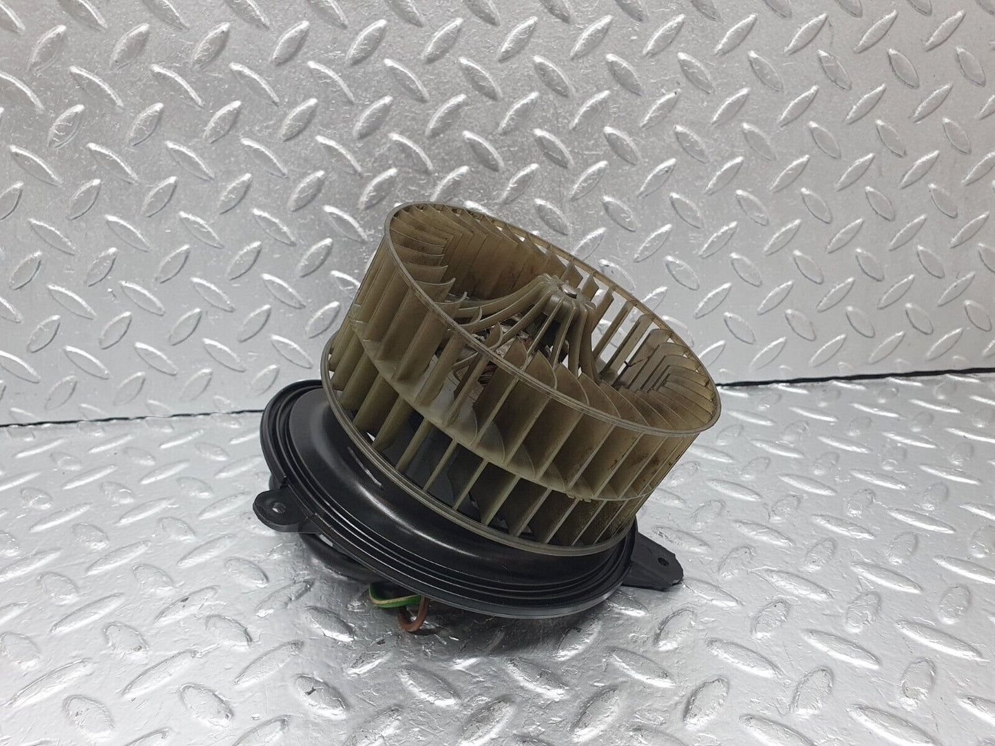 42718 Mercedes-Benz W201 190 Heater Blower Motor Behr 91.484.52.037