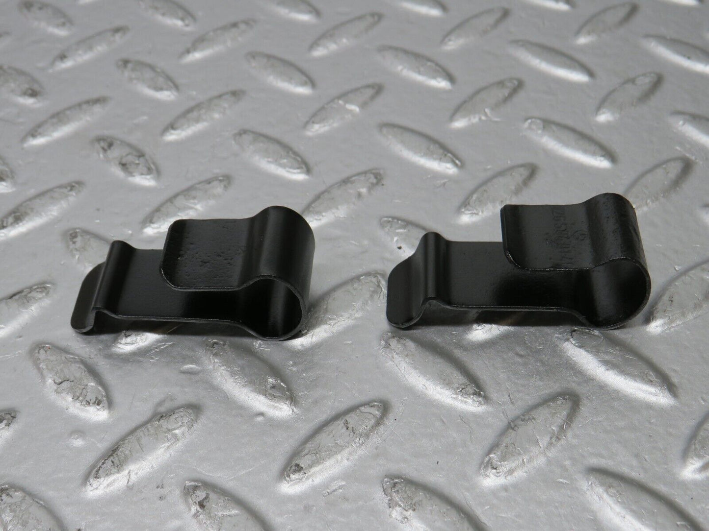 32199 Mercedes-Benz W123 230E Radiator Fan Shroud Cover Holder Set 1265040146