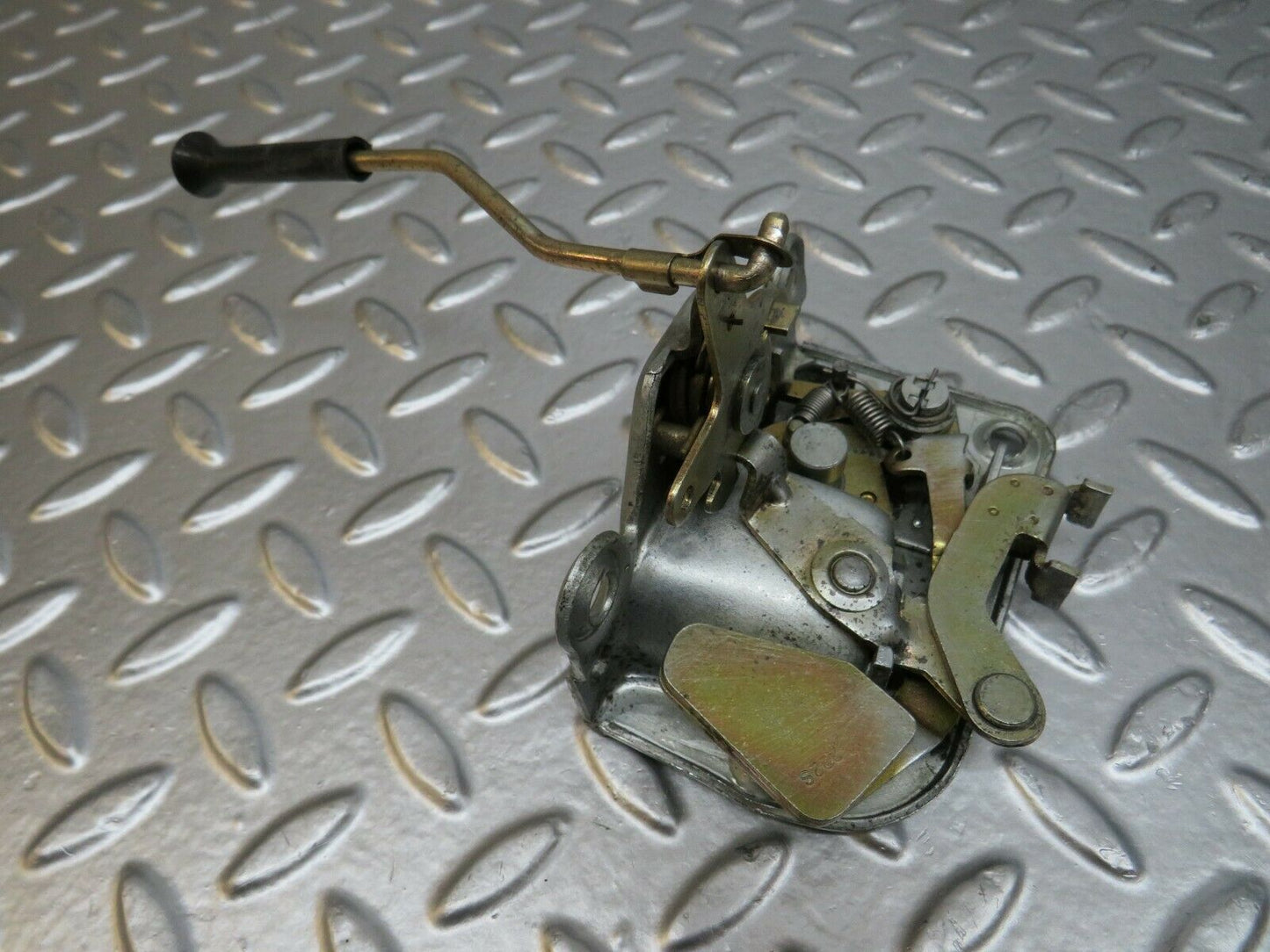 24569 Mercedes-Benz W108 Front Right Door Lock Mechanism