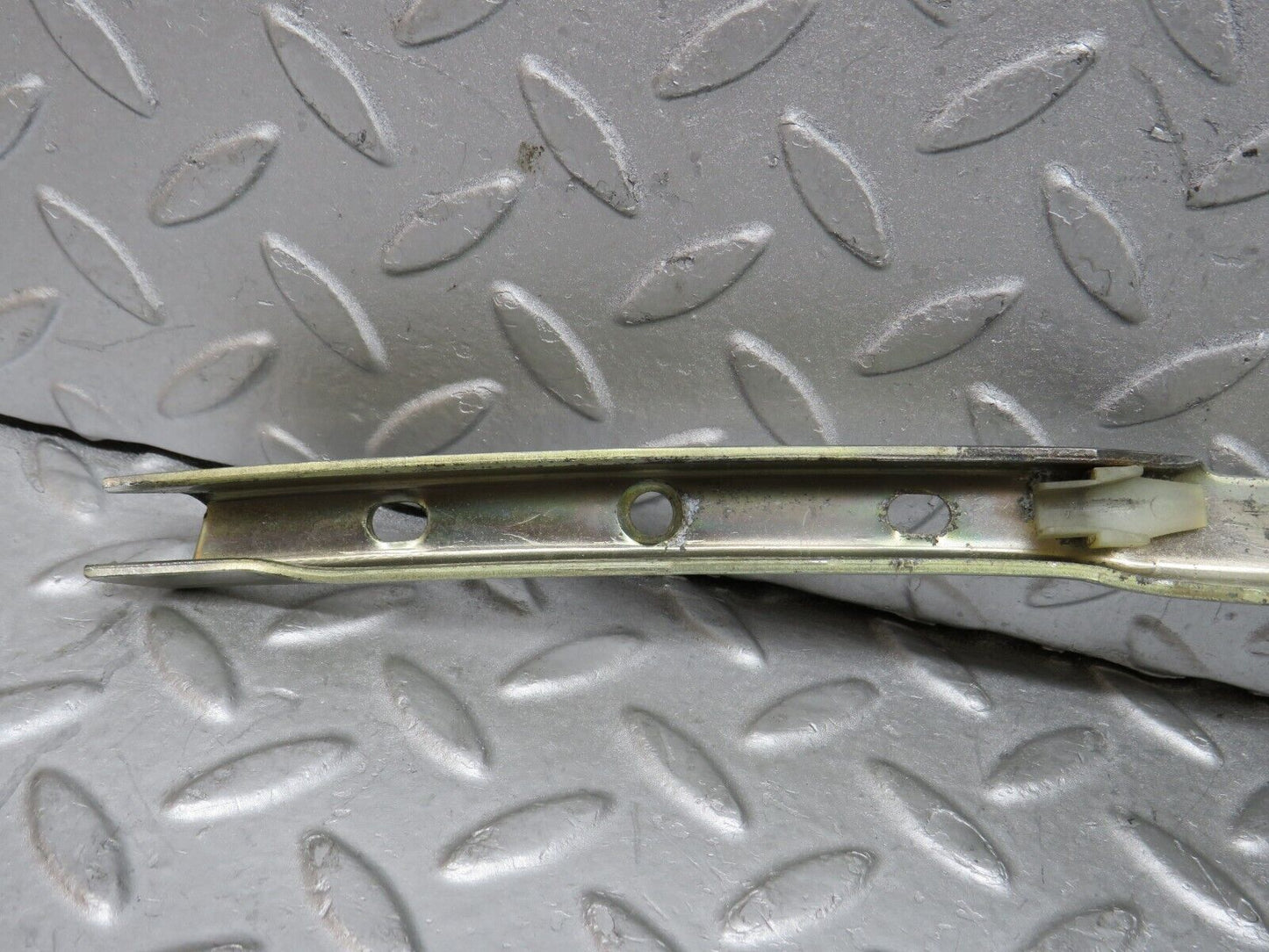 37801 Mercedes-Benz A124 320E Cabriolet Front Right Window Channel