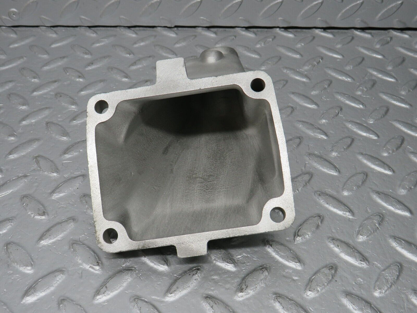39427 Mercedes-Benz R129 320SL Coupe Engine Mount Bracket Left Side 1042230404