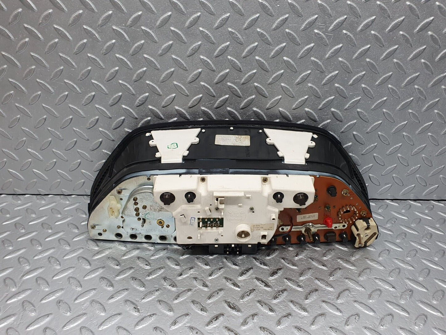 41200 Mercedes-Benz W126 300SE Instrument Cluster 1265427557