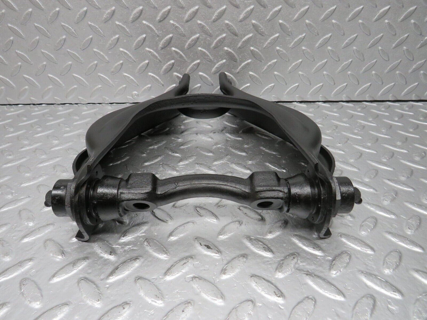 40387 Mercedes-Benz W110 230 Front Right Upper Control Arm