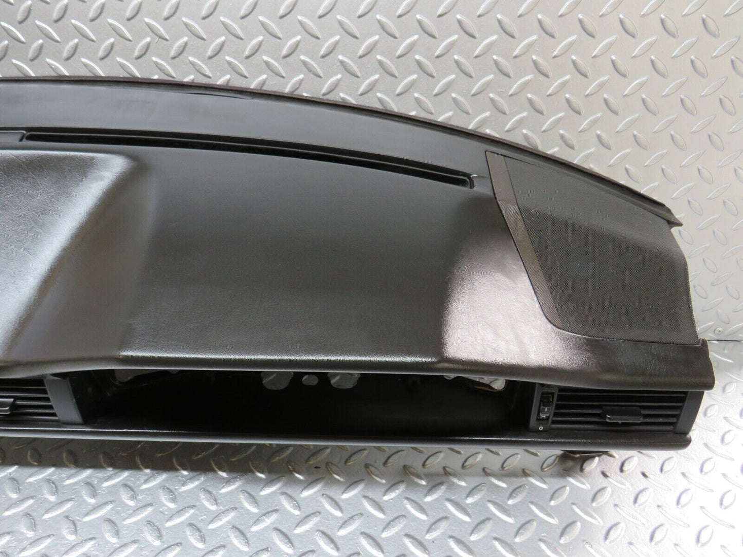 34032 Mercedes-Benz W124 260E Dashboard Brown