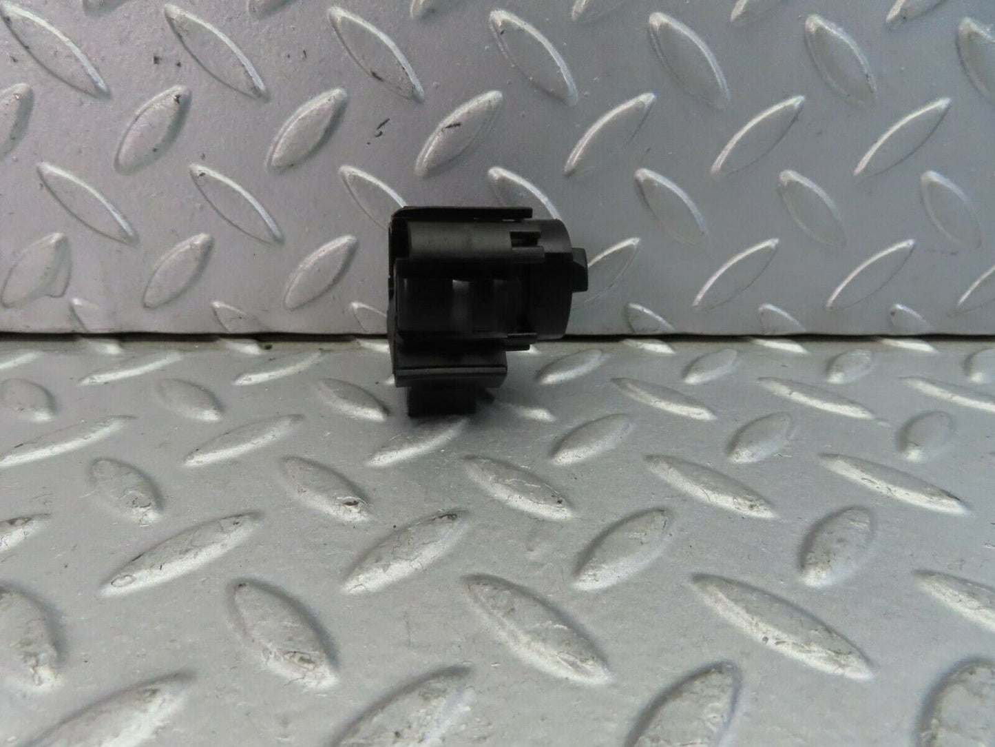 9447 Mercedes-Benz C124 300CE Coupe Gearbox Kickdown Switch