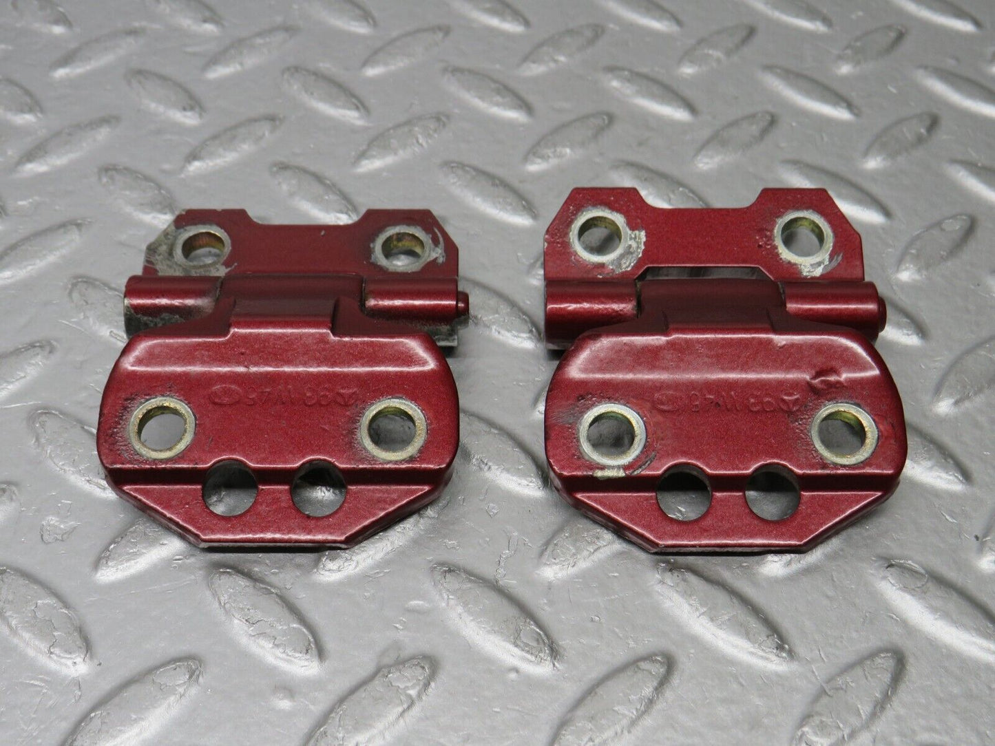 38338 Mercedes-Benz R129 280SL Coupe Left Door Hinge