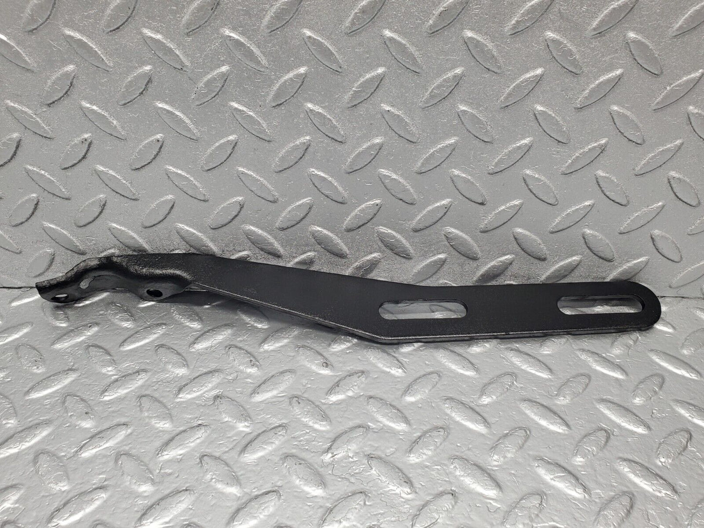 46394 Mercedes-Benz C123 280CE Coupe Exhaust Bracket
