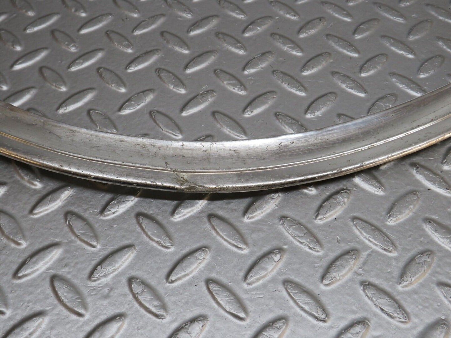 40492 Mercedes-Benz W110 230 Rear Windscreen Chrome Frame