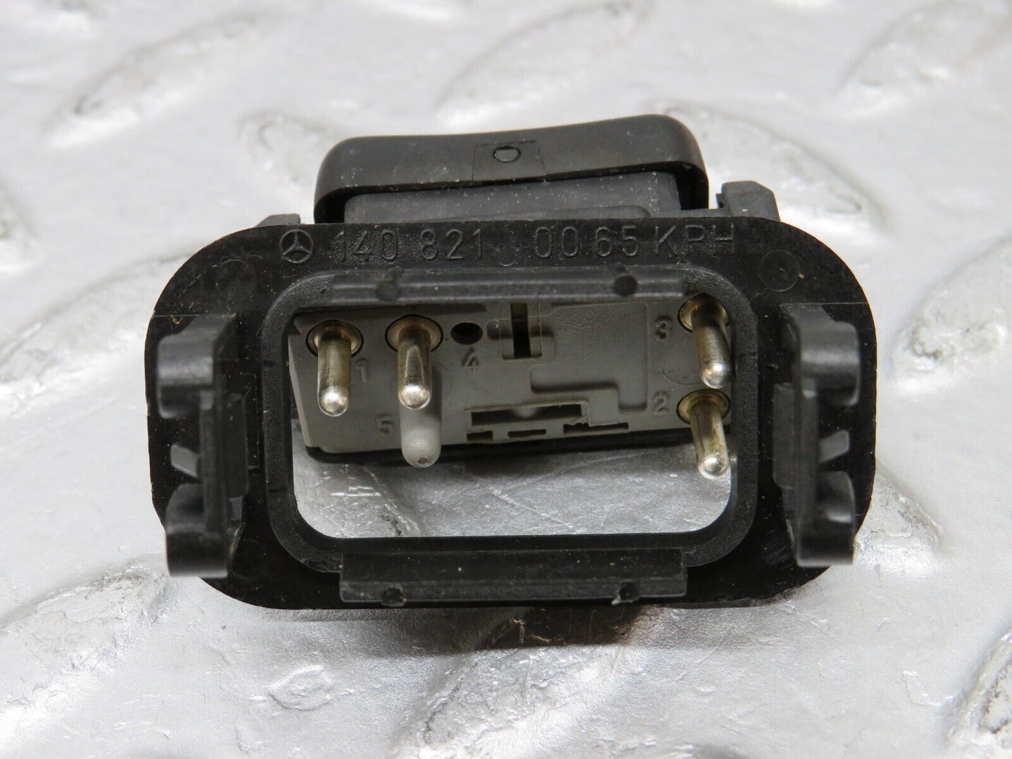37994 Mercedes-Benz A124 320E Cabriolet Electric Window Switch Frame Left 1408210065 1248209310
