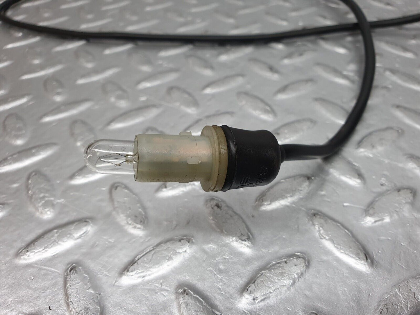 41089 Mercedes-Benz W126 300SE Front Wing Indicator Cable Wire 1249971881