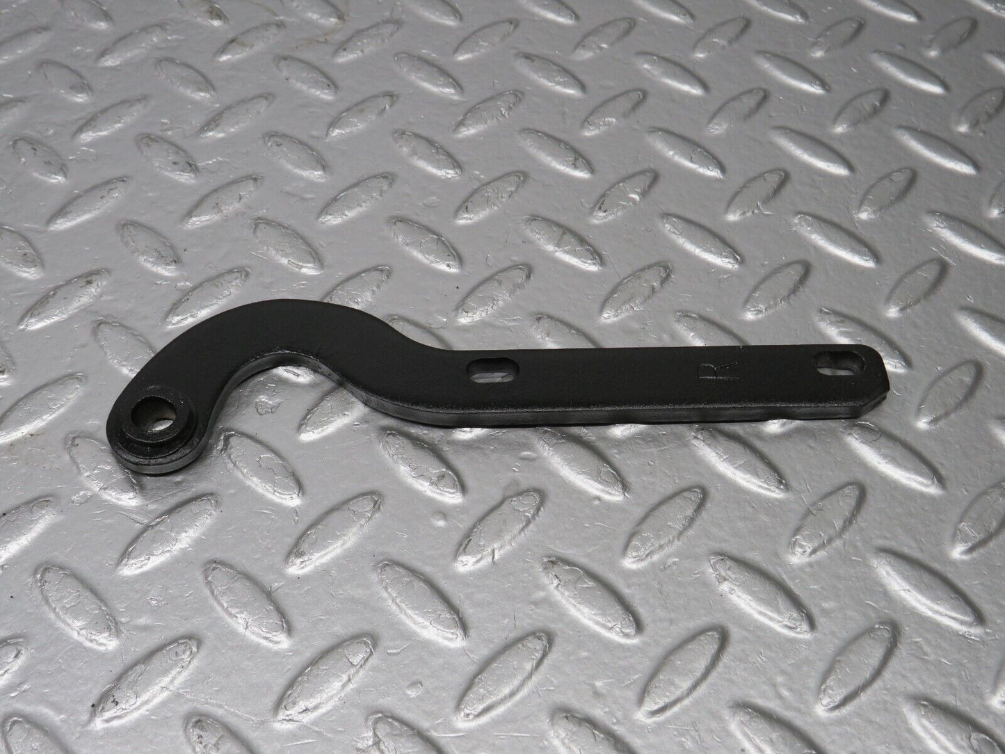 40409 Mercedes-Benz W110 230 Right Bonnet Hinge Support