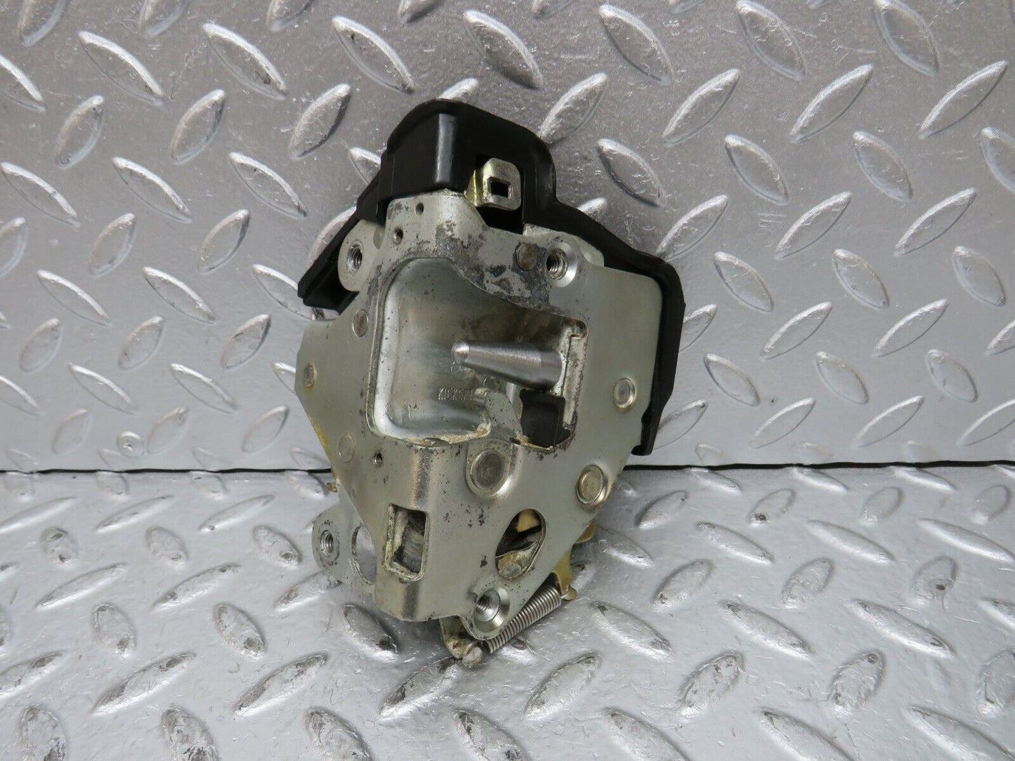 32143 Mercedes-Benz W123 230E Rear Right Door Lock Mechanism 1237330208