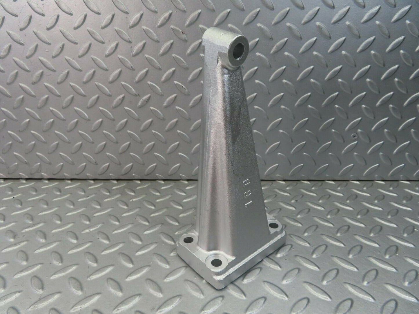 8329 Mercedes-Benz W108 Engine Mount Bracket Right Side 1802232504