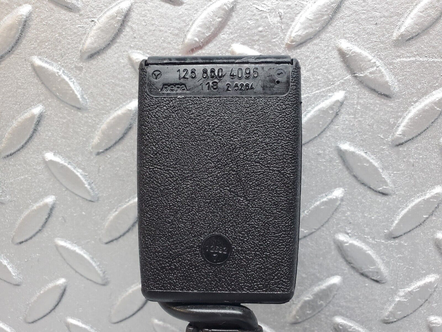 45863 Mercedes-Benz W126 420SE Front Right Seat Belt With Buckle 1268604086 1268680011 1268604096